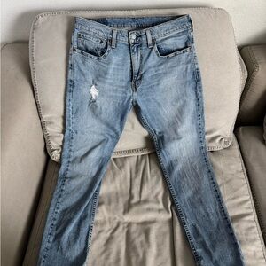 Levi's Light Wash Distressed Jeans